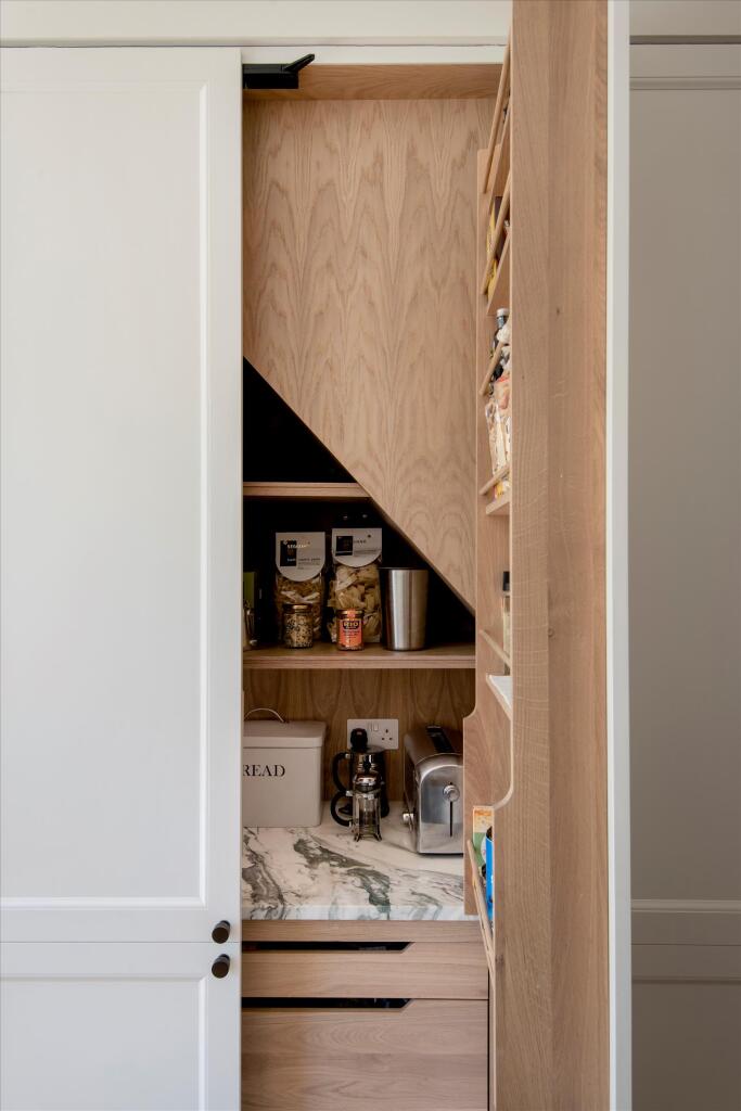 Apartment in London - More