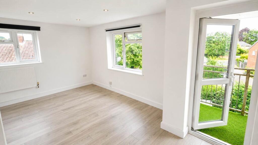 Chelwood Avenue, Hatfield - View 2
