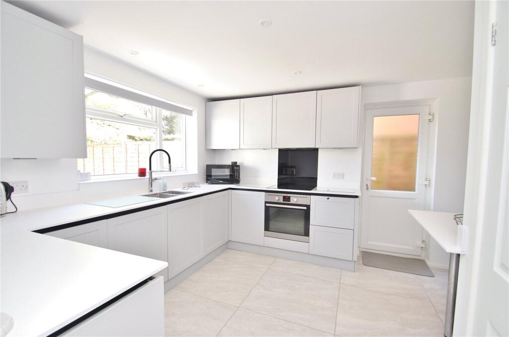 Hayward Way, Verwood, Dorset, BH31 photo 4