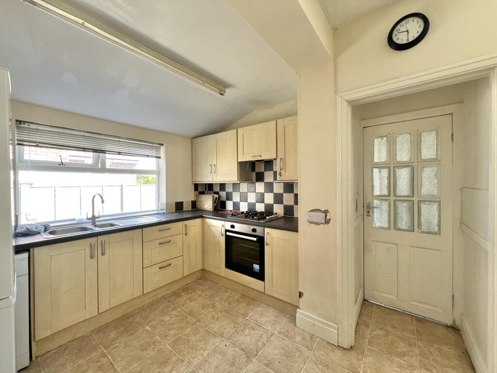 Lichfield Road,  Blackpool, FY1 photo 3