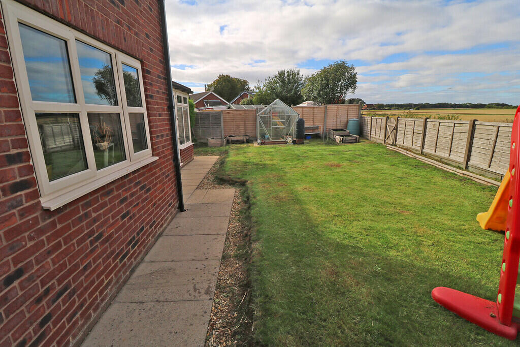 Wheatfield Close, Epworth photo 4