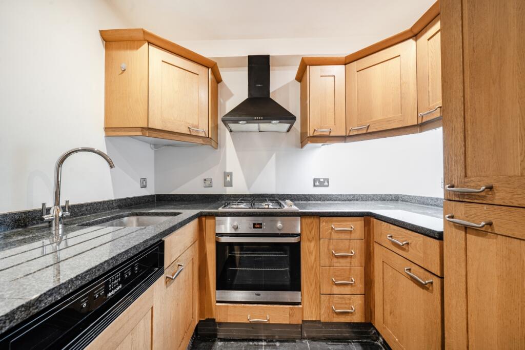 Main image of property: Kingsley Mews, Wapping, E1W
