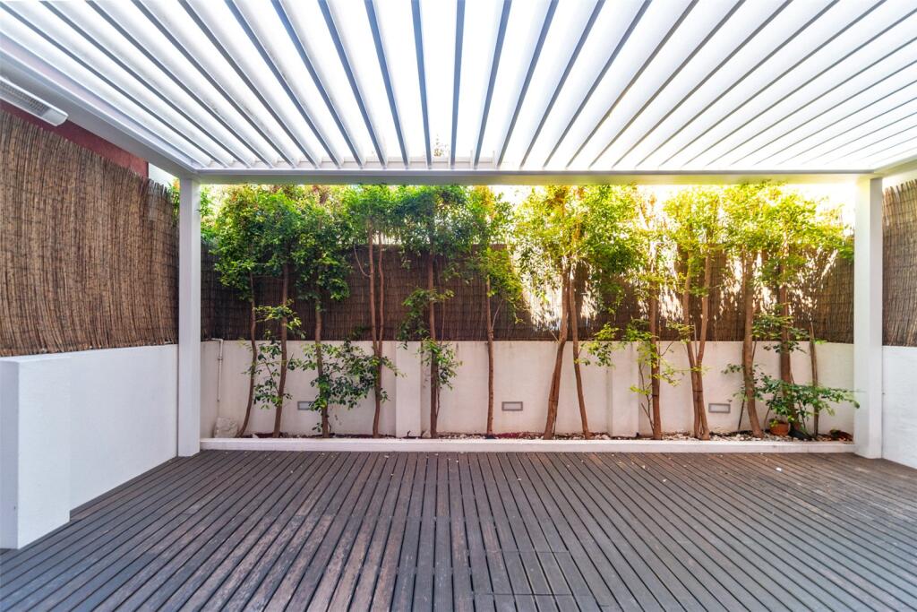 Main image of property: Moradia Triplex Campo Ourique, Campo Ourique, Lisboa, Portugal, 2750-211