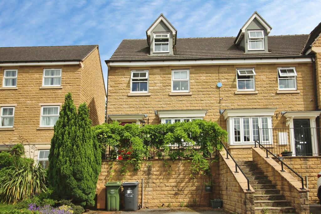 Main image of property: Jilling Gardens, Dewsbury