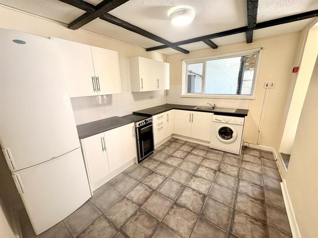 Apartment in Portsmouth, Southsea - View 5