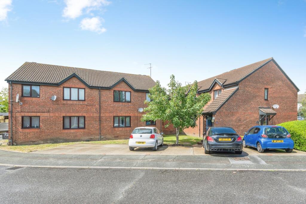 Main image of property: Oakley Close, Grays, Essex, RM20