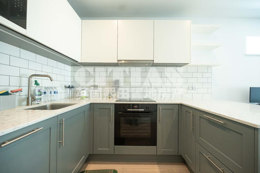 Apartment in London - View 4