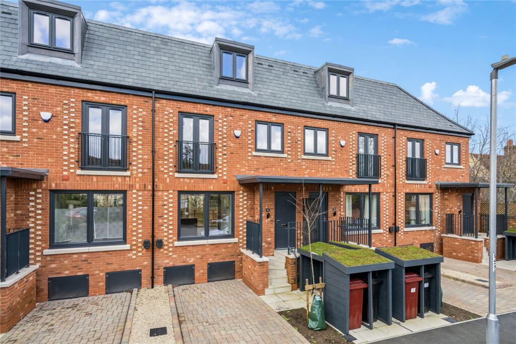 House in Reading - View 3