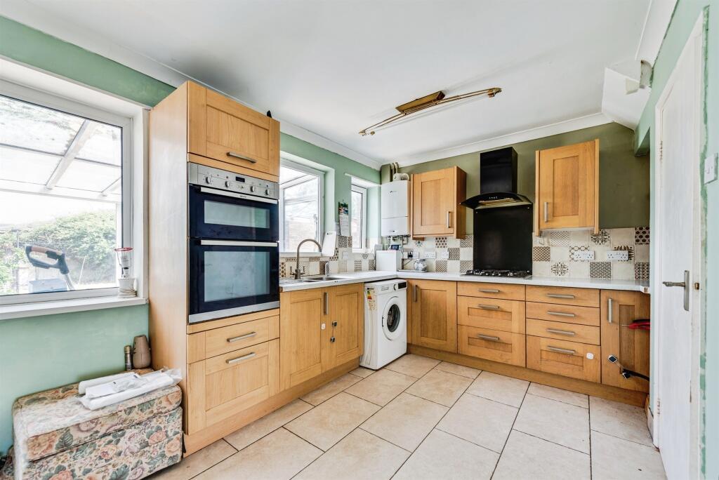 House in Swindon, Park South - View 3