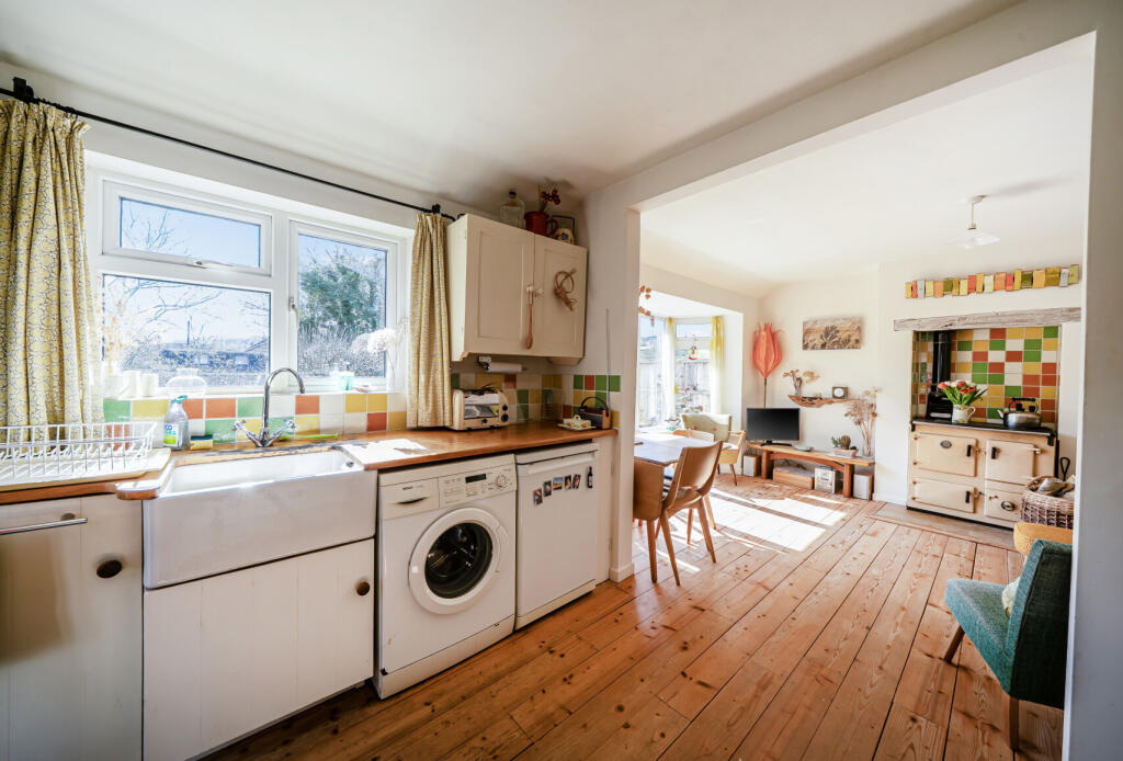 Stringers Close, STROUD, Gloucestershire, GL5 - More