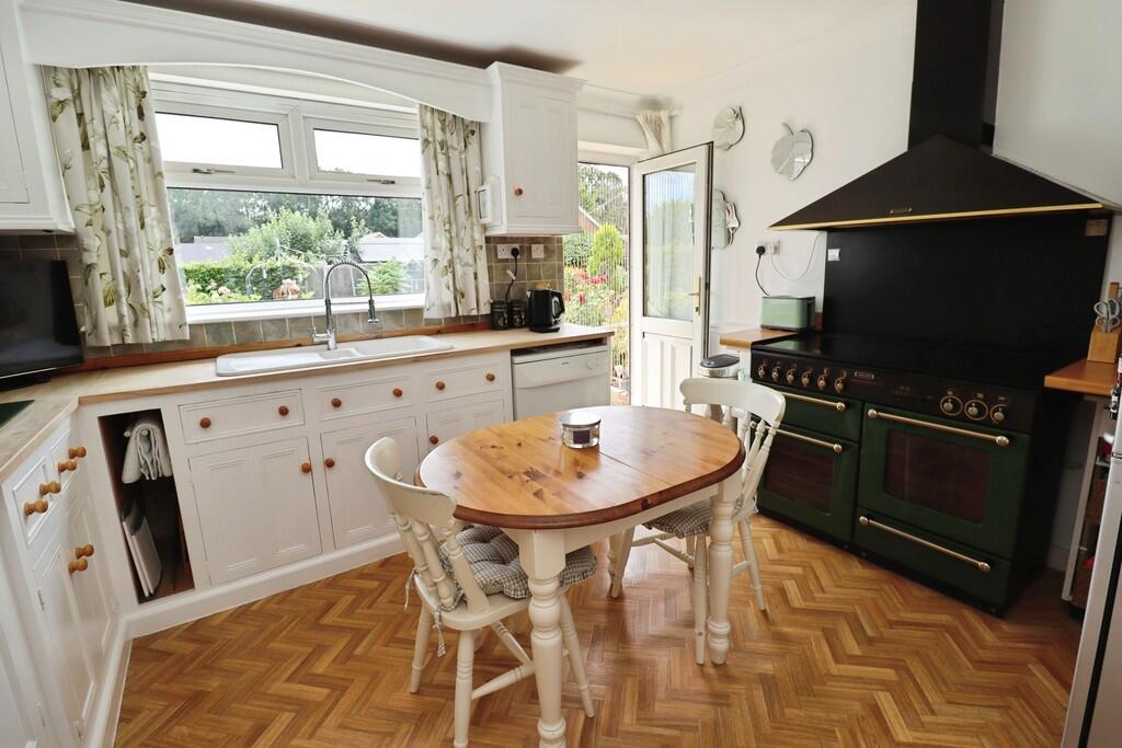House in West Lindsey, Sudbrooke CP - View 2