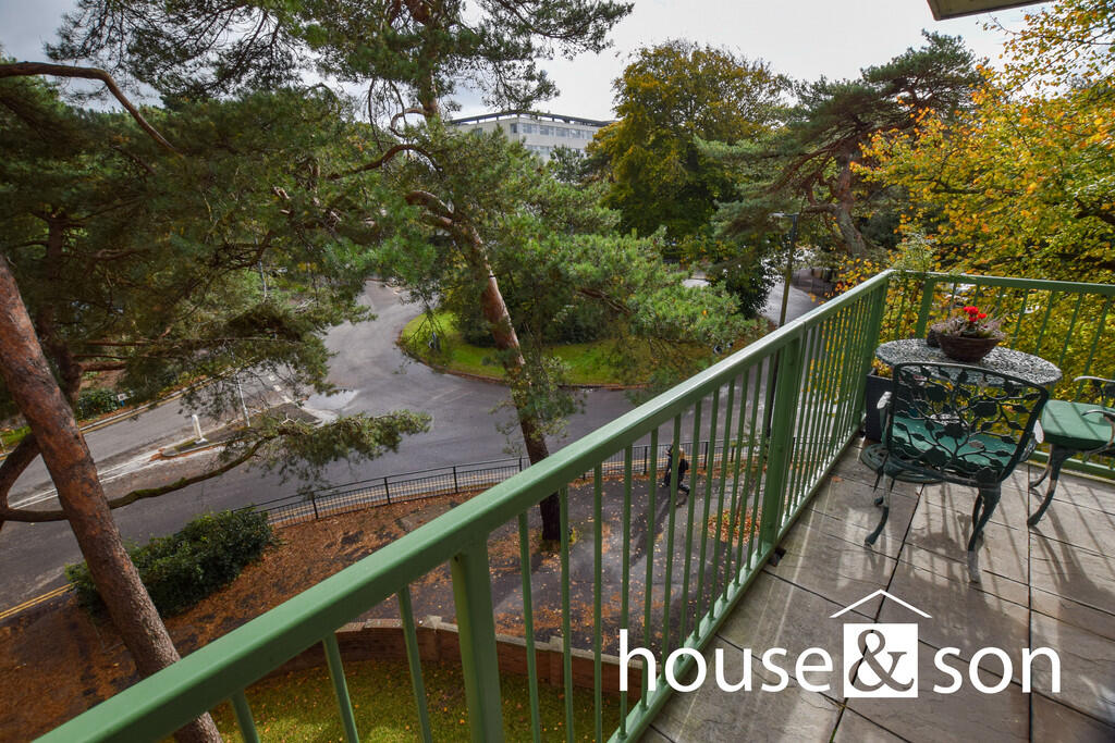 Embassy Court, 26 Gervis Road, East Cliff, Bournemouth, BH1 photo 3