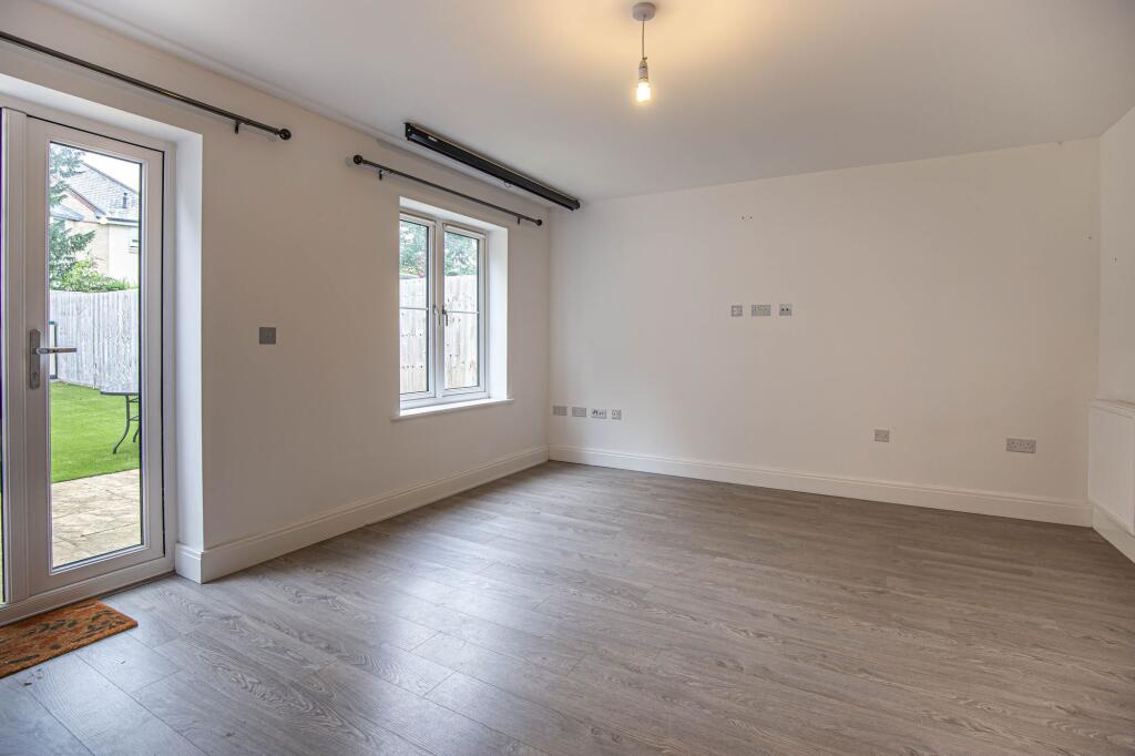 House in Milbourne, Burton Hill, St. Paul Malmesbury Without - View 4