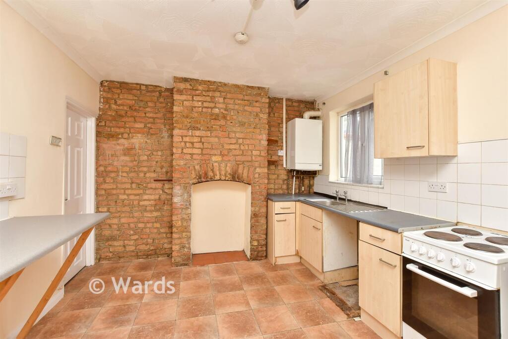 House in Chatham, Medway - View 5