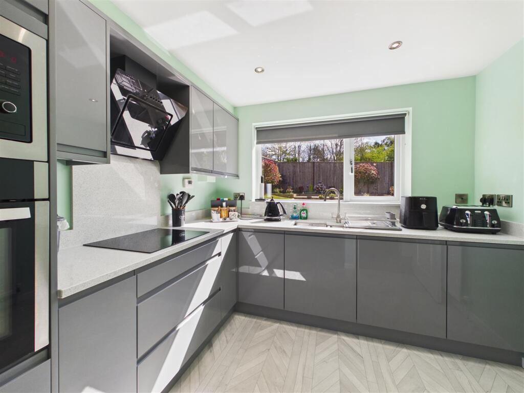 Sheards Close, Dronfield Woodhouse, Dronfield - View 6