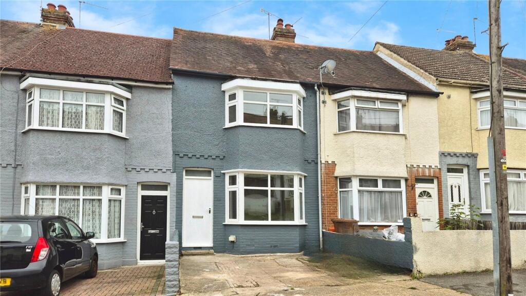 3-bed terraced on Cottall Avenue, Chatham, Kent, ME4, £250,000