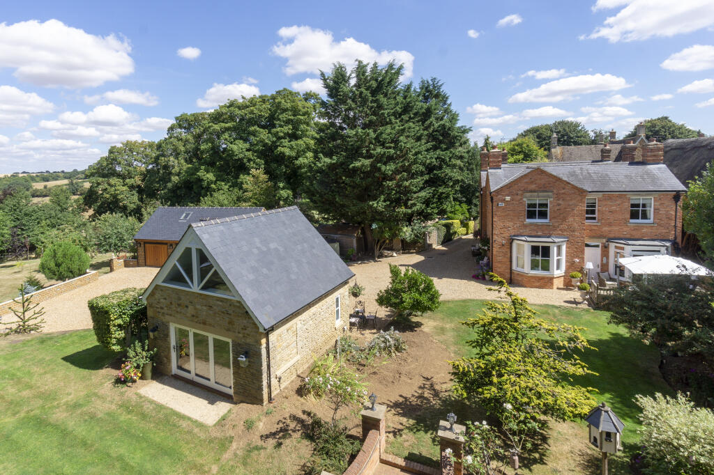 Main image of property: Overthorpe, Banbury, Oxfordshire, OX17