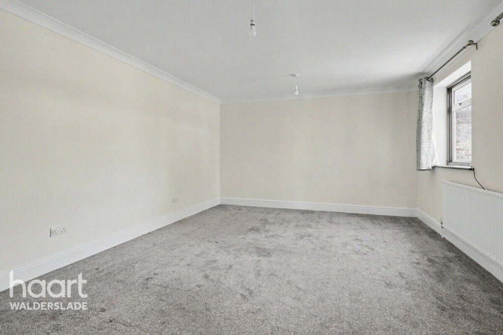 2-bed semi-detached on Dotterel Close, Chatham, £300,000