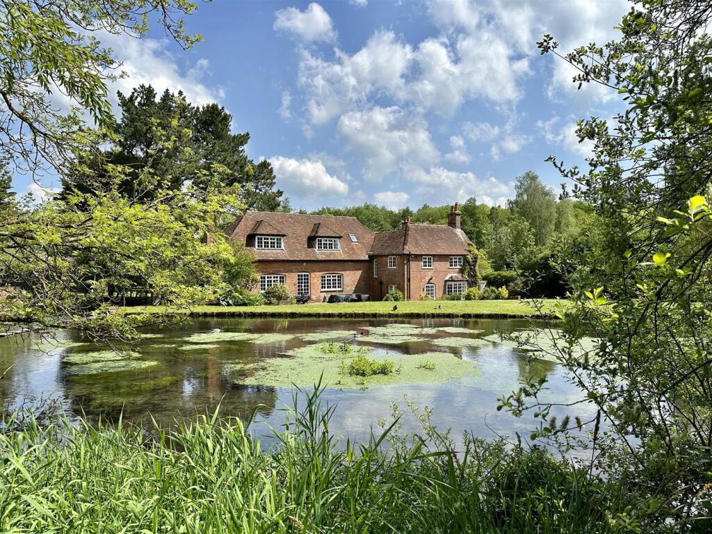 Main image of property: Andwell Lane, Andwell, Hook, Hampshire, RG27