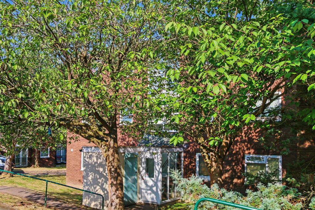Main image of property: Scrubbitts Square, Radlett