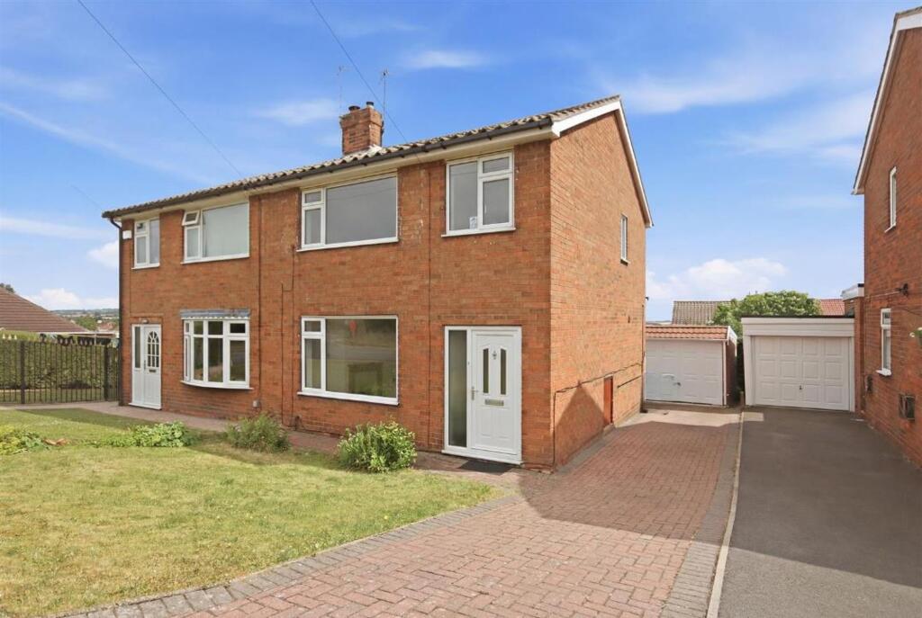 3-bed semi-detached on Peveril Road, Chesterfield, S41, £219,950