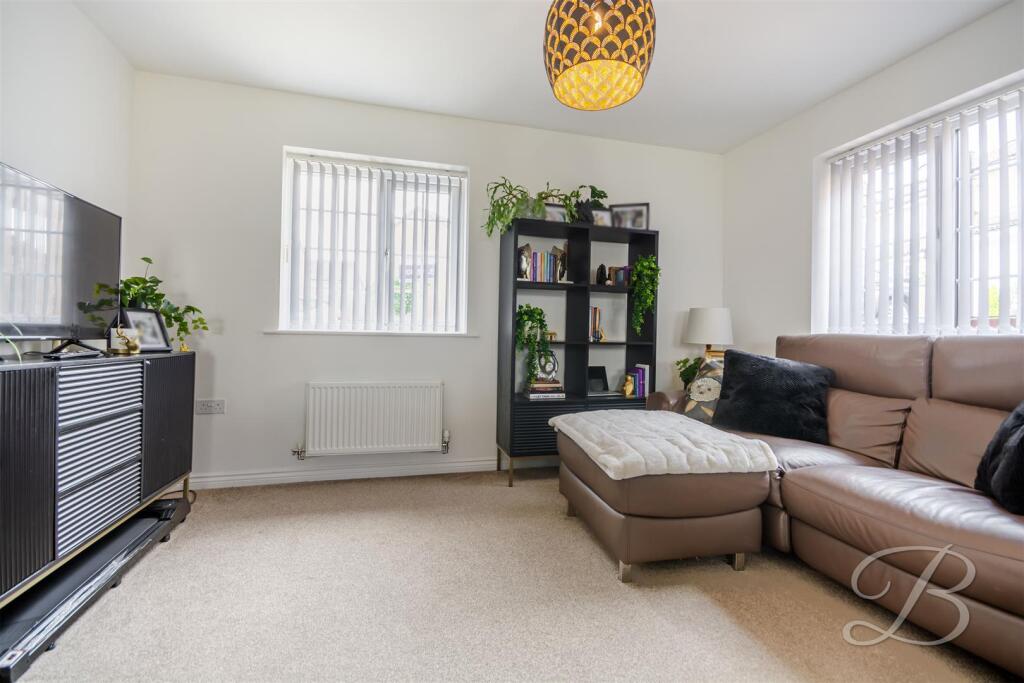 House in Newark and Sherwood, Rainworth - More