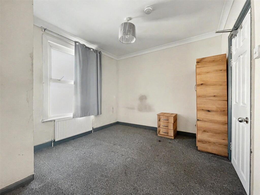House in Rochester - View 4