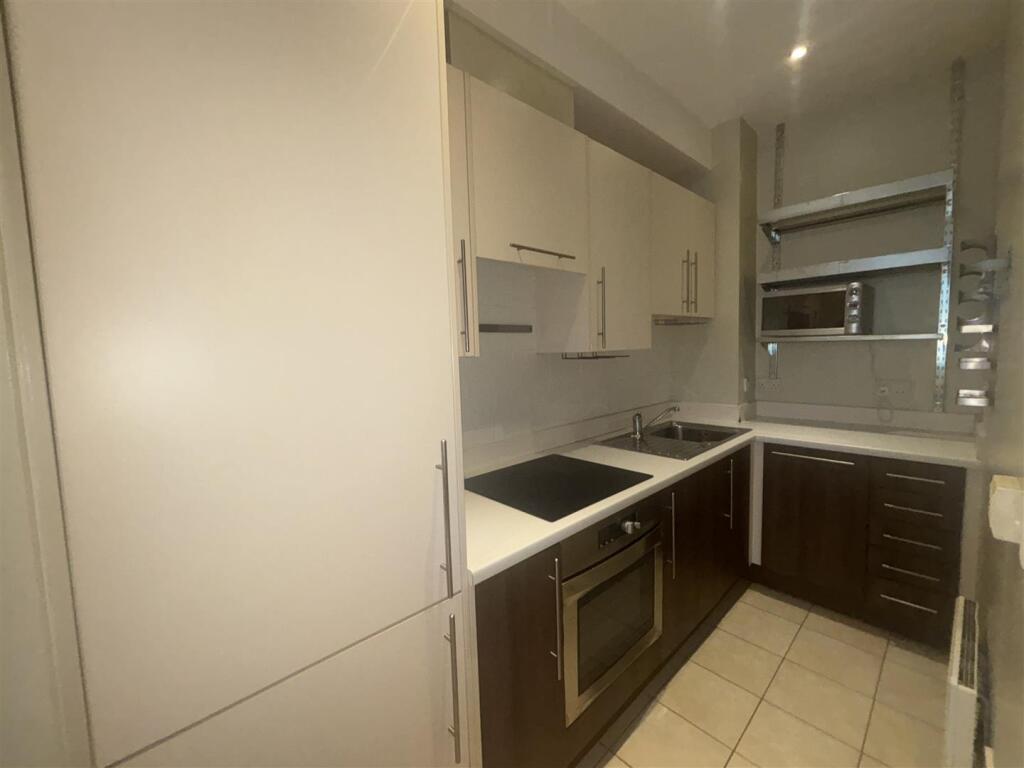 Apartment in Manchester - View 3