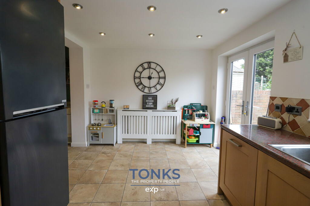 Additional image 8 of Swan Crescent, Oldbury, B69 4QQ