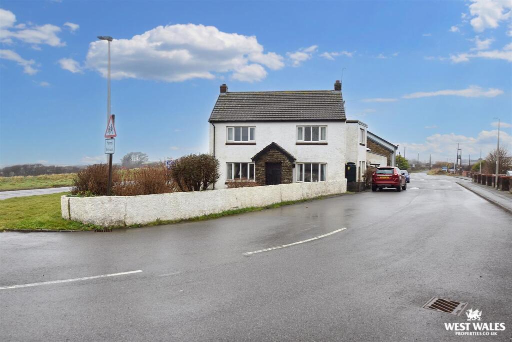 Roch, Haverfordwest photo 2