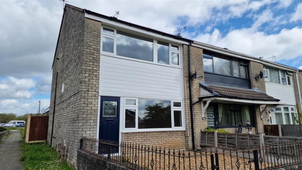 3-bed terraced on Bollin Avenue, Winsford, £129,950
