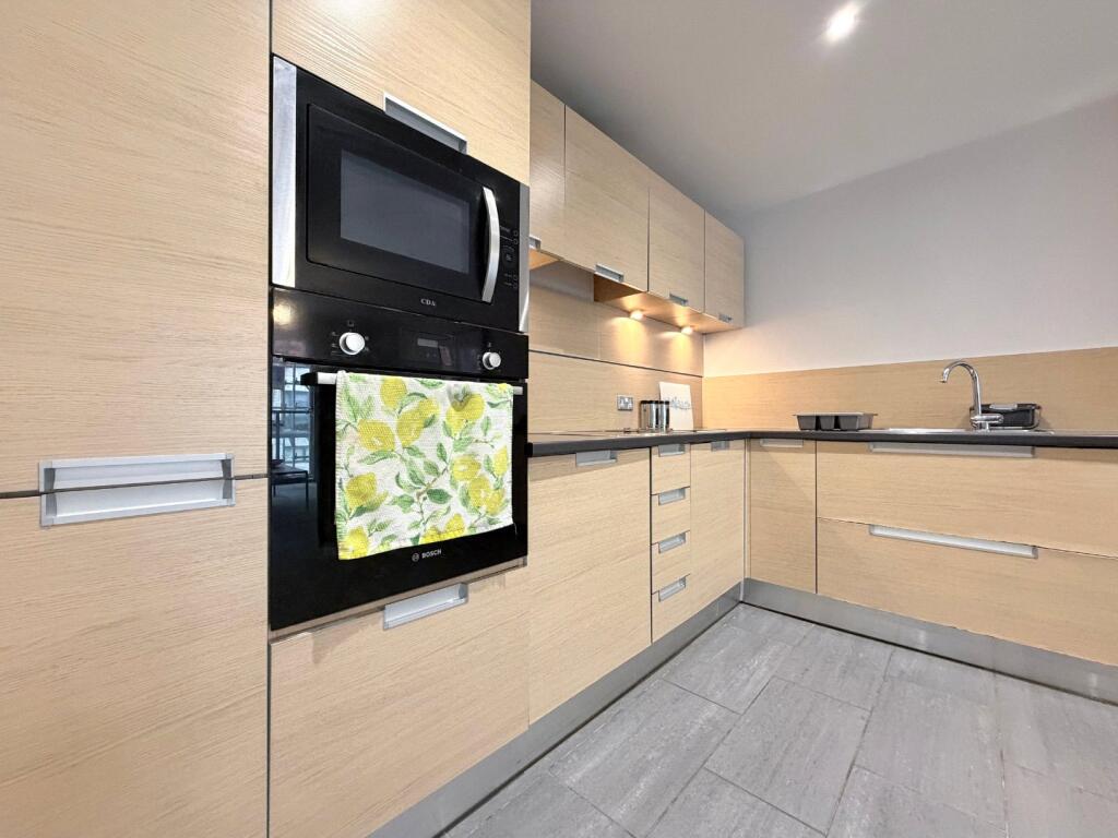 Apartment in Manchester - More