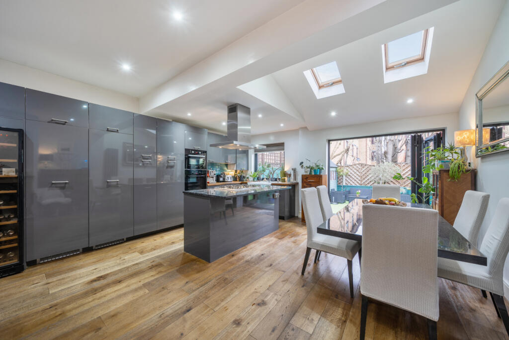 Main image of property: Westbourne Road, London, SE26