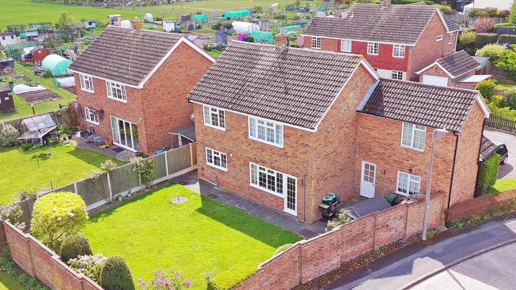 Ingelrica Avenue, Hatfield Peverel, Chelmsford photo 2