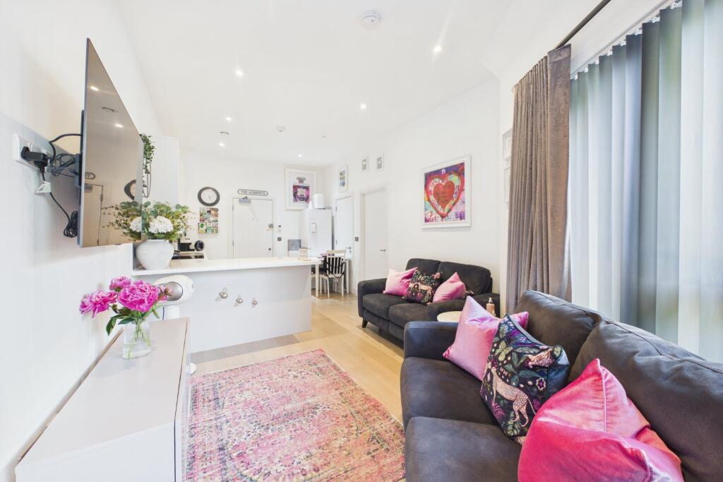 Apartment in Wokingham, Emmbrook - View 3