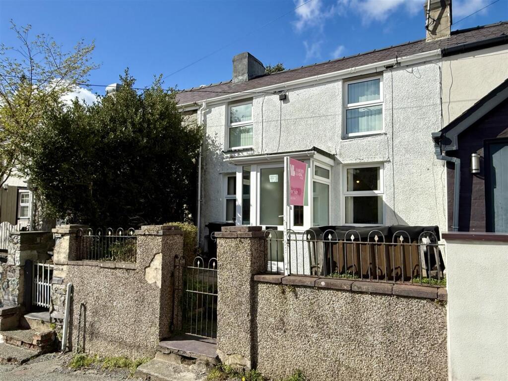 Main image of property: Braichmelyn, Bethesda, Bangor
