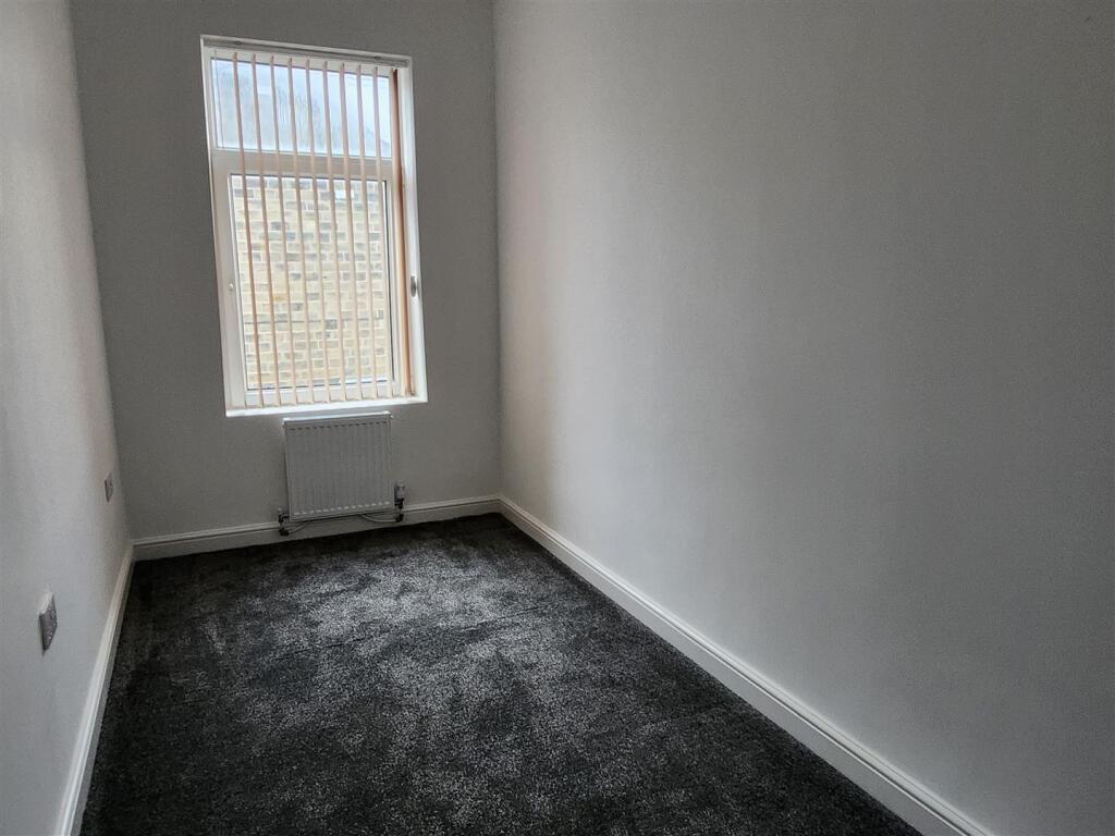 House in Barnsley, Kingstone - View 6