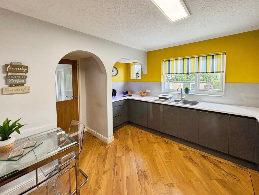 House in Sheffield, South Yorkshire - More