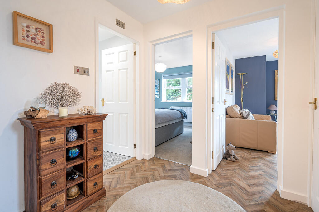 Flat 1 The Granary, Main Street, Grange over Sands, LA11 6DY photo 2