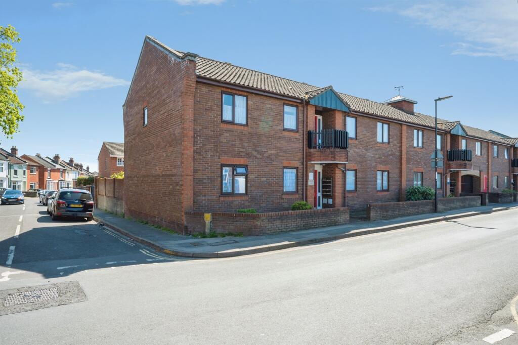 Main image of property: Grove Road, Southampton