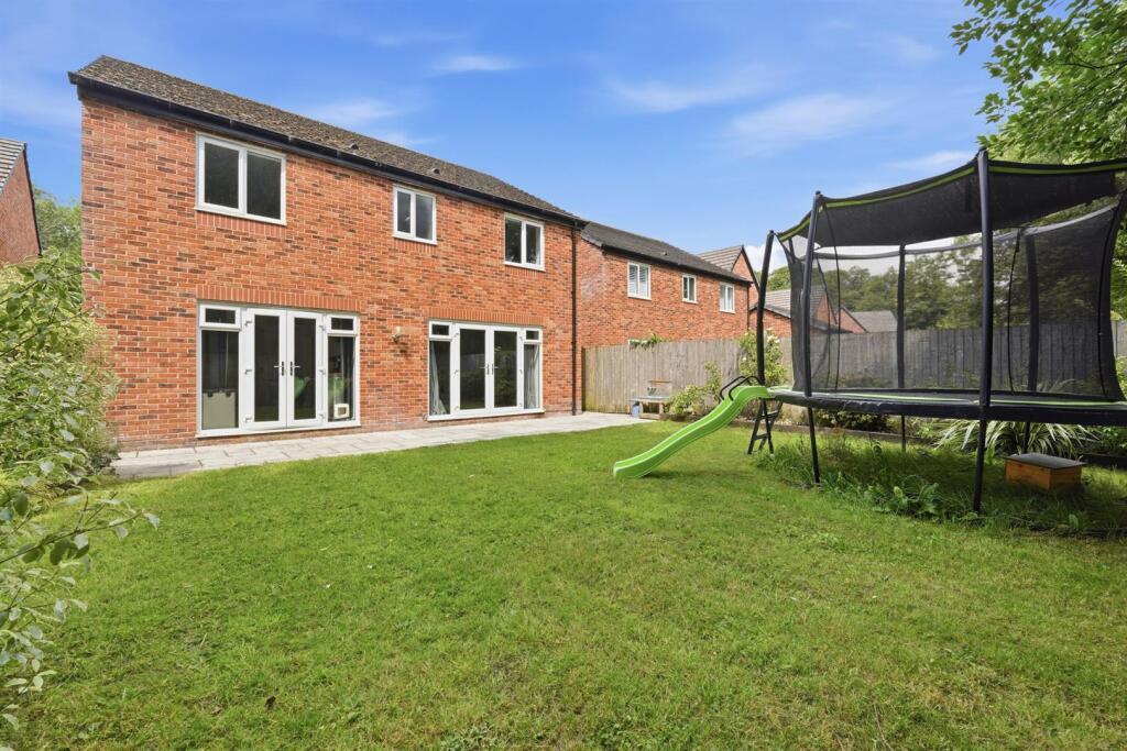 House in Stockport - View 5