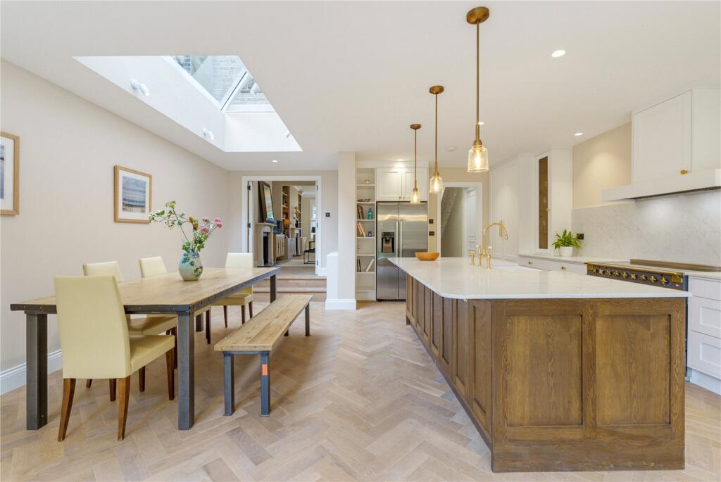 House in London - View 5