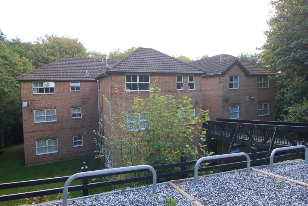 Apartment in Southampton - More