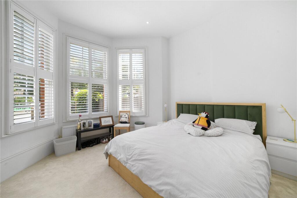 Apartment in London - View 5