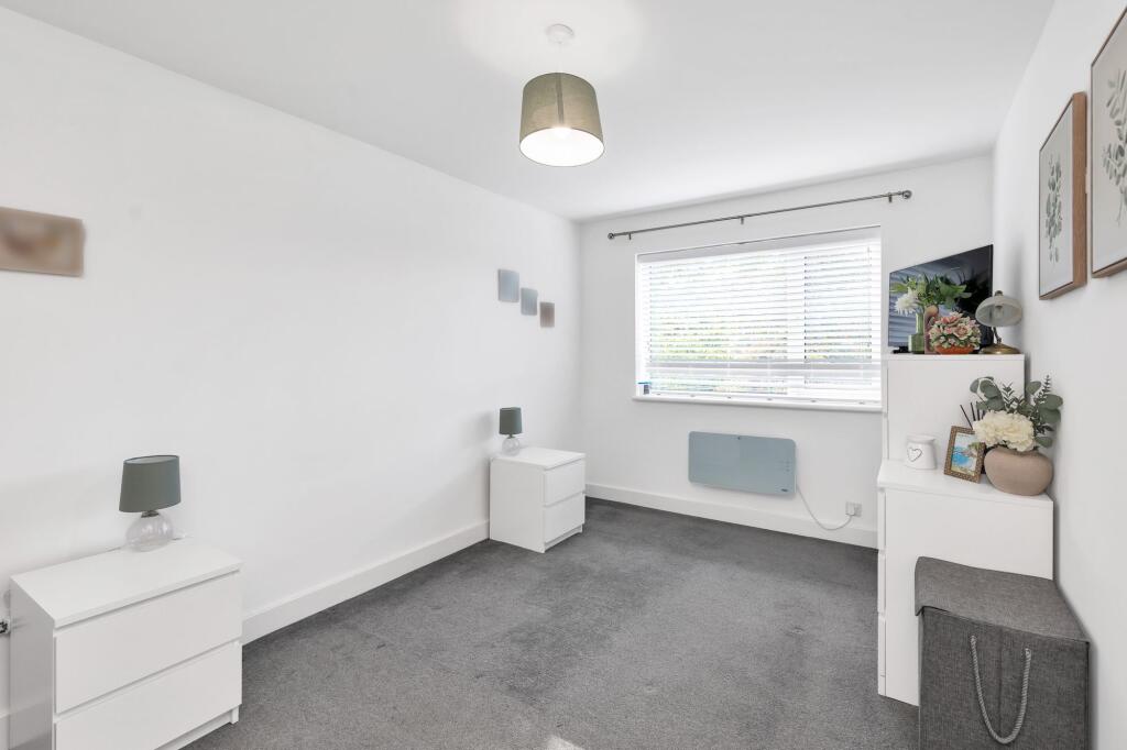 Apartment in North Hertfordshire, Royston - More