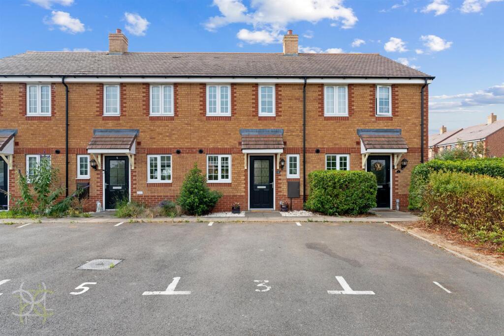 Main image of property: Grange Farm Drive, Honeybourne, Evesham