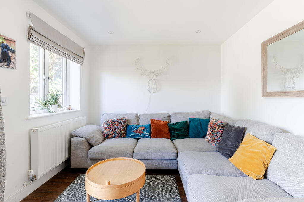 Dunkeld Avenue, Filton Park, Bristol, Gloucestershire photo 4