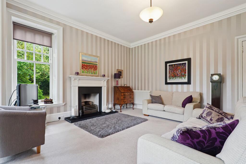House in Glasgow - More