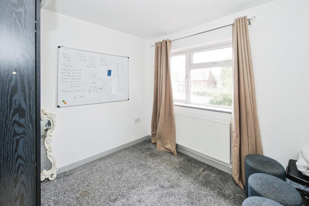 House in Coventry, Keresley - More