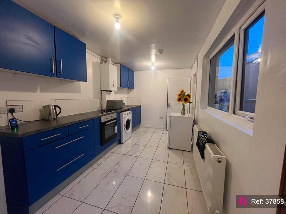 House in Swansea - View 5